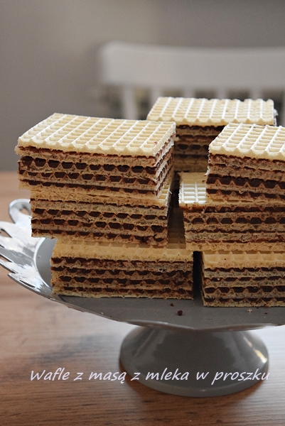 Wafle z masą z mleka w proszku