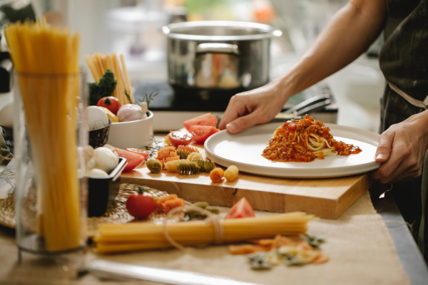 Od pasji do zawodu, jak rozpocząć karierę w gastronomii i zarabiać na gotowaniu ?